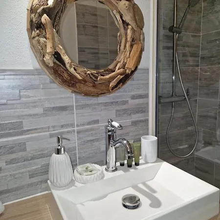 Sur Mer, Soleil Et Douceur Iii * Sanary-sur-Mer